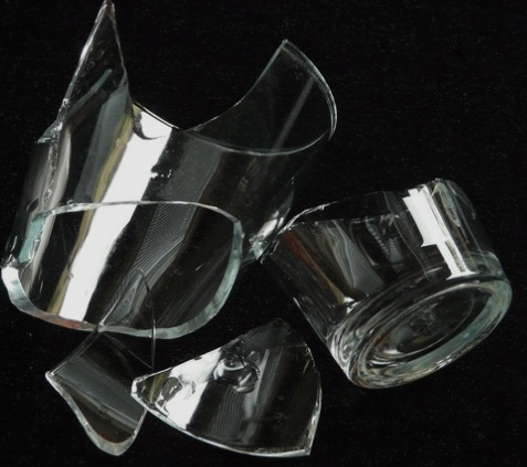 깨진유리 버리는법