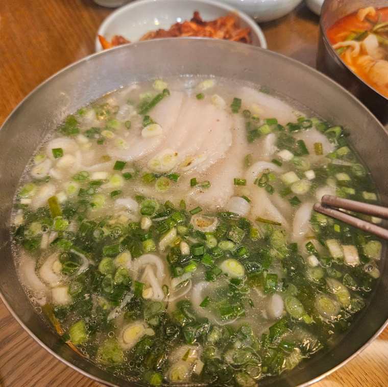 출처 : 하니칼국수 업체등록사진