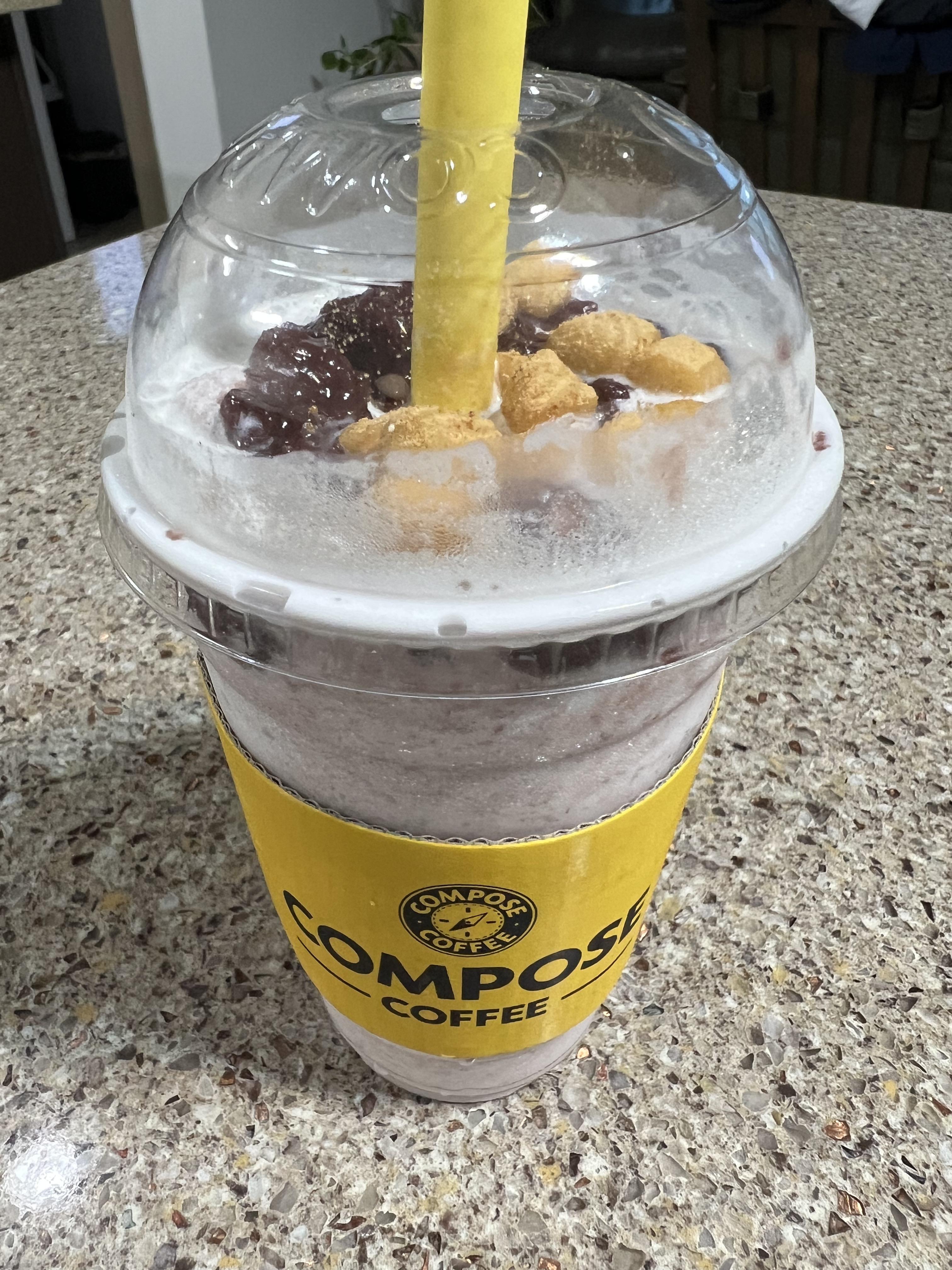 컴포즈 커피 팥빙수 맛 "팥절미 밀크쉐이크