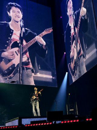 우즈 무급 구인 콘서트 스태프 채용 논란