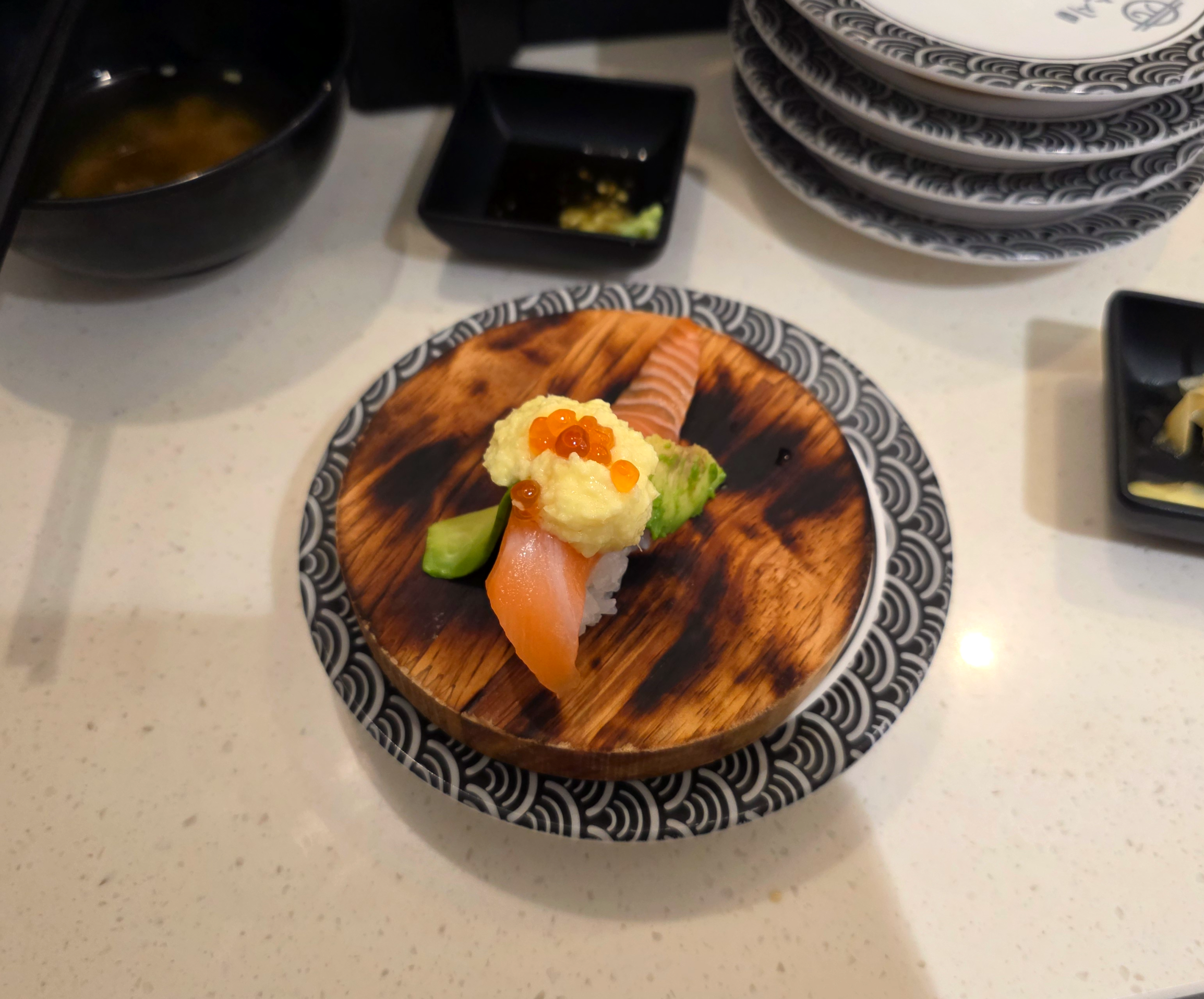 압구정회전초밥음뜸스시