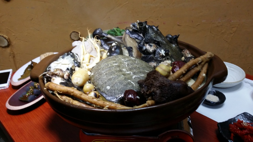 서울 동강용봉탕 가물치오골계탕