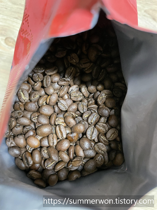 테라로사 올데이 블랜드 원두 내부