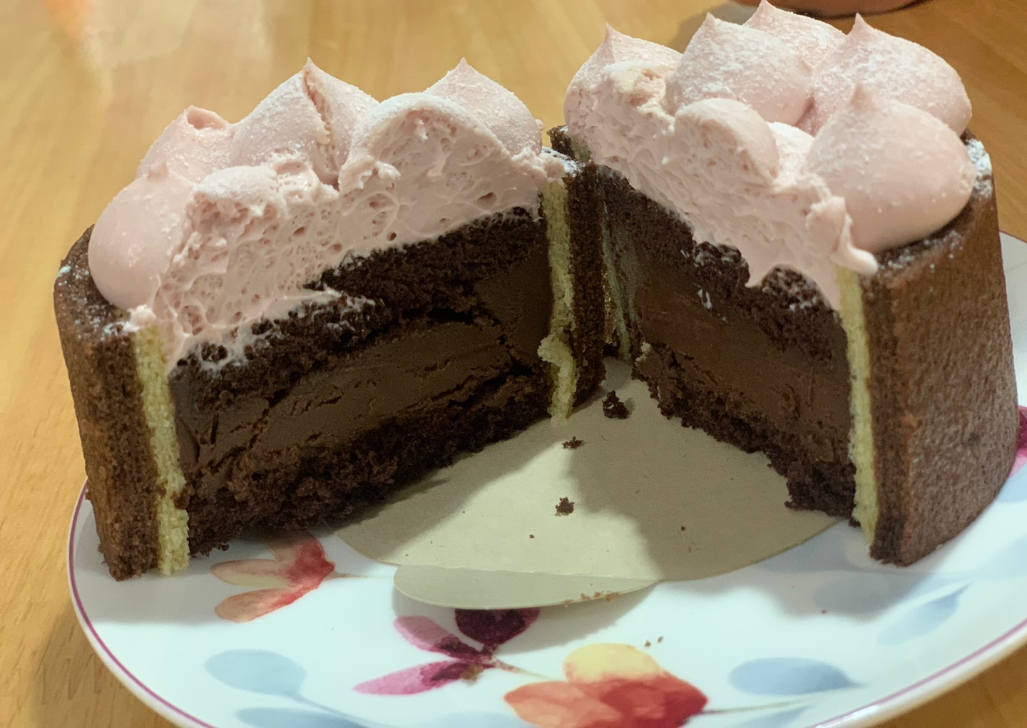 스타벅스 블랙핑크 딸기 초코 바움쿠헨