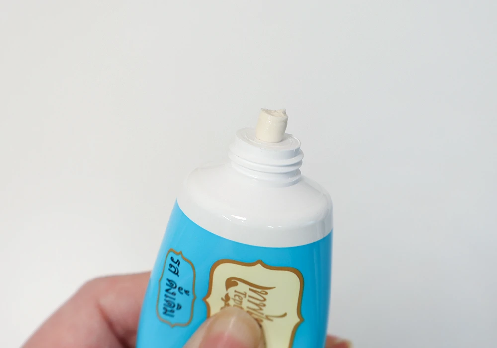 텝타이-콩알치약-오리지널-짰을-때-질감-컬러