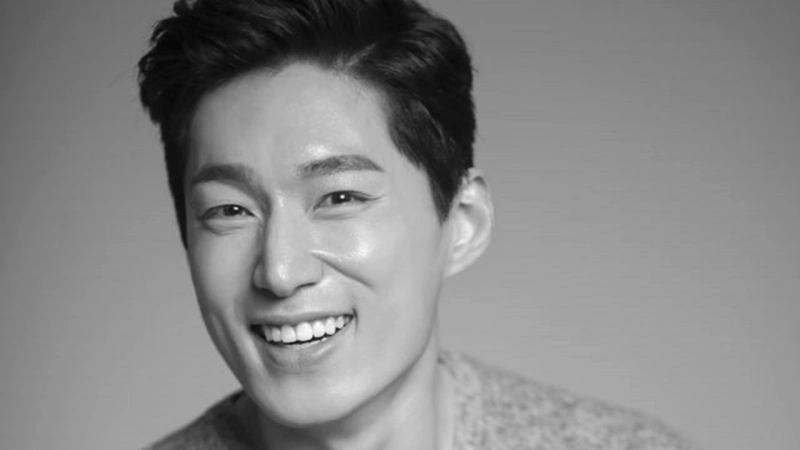 삼식이 삼촌에서 백현석 역을 맡은 김율호