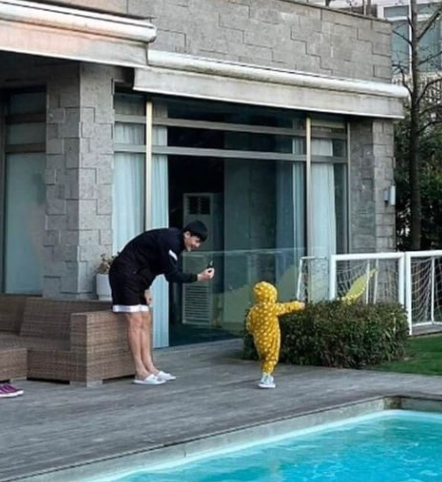 김민재 축구선수 결혼 이적 연봉 멘유