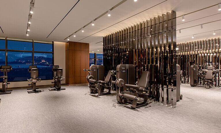 파라다이스 호텔 내부 헬스장