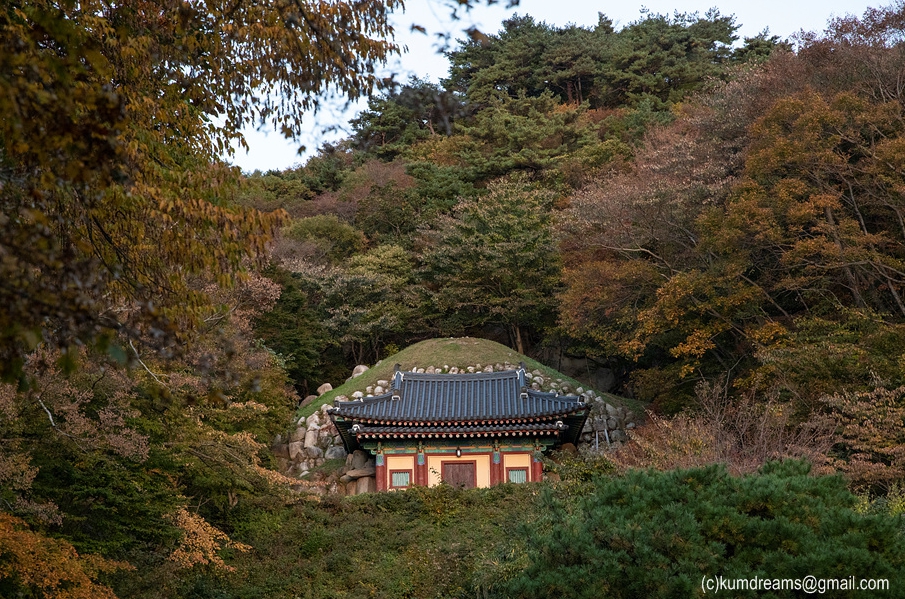 동틀무렵-석불암-외부