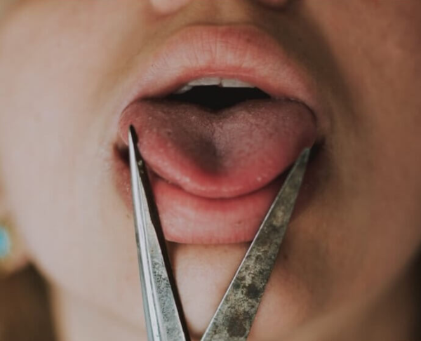 혀에-대한-꿈-해몽