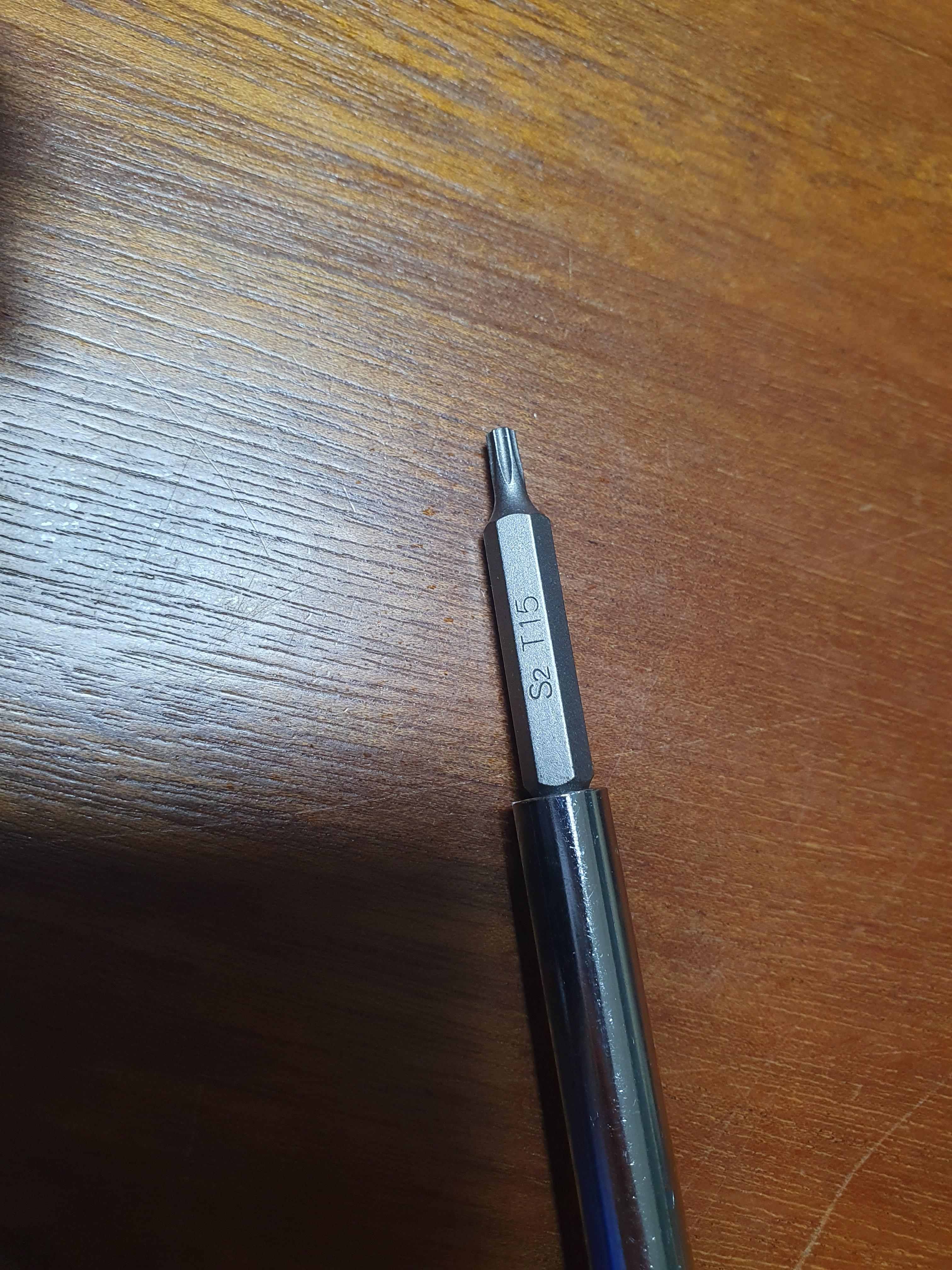 트위지 충전젠더 수리시 필요한 T15 별드라이버