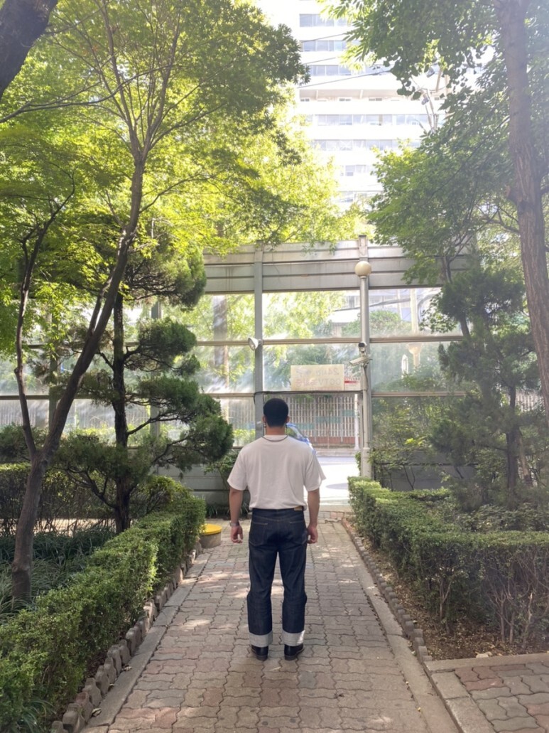 데일리룩(오뭘입)자라 헌팅캡, 어커버 반팔 티셔츠, 유니폼브릿지 데님 팬츠, 레드윙 아이언레인저 블랙, 데일리룩, 데일리코디, 데일리패션, ootd