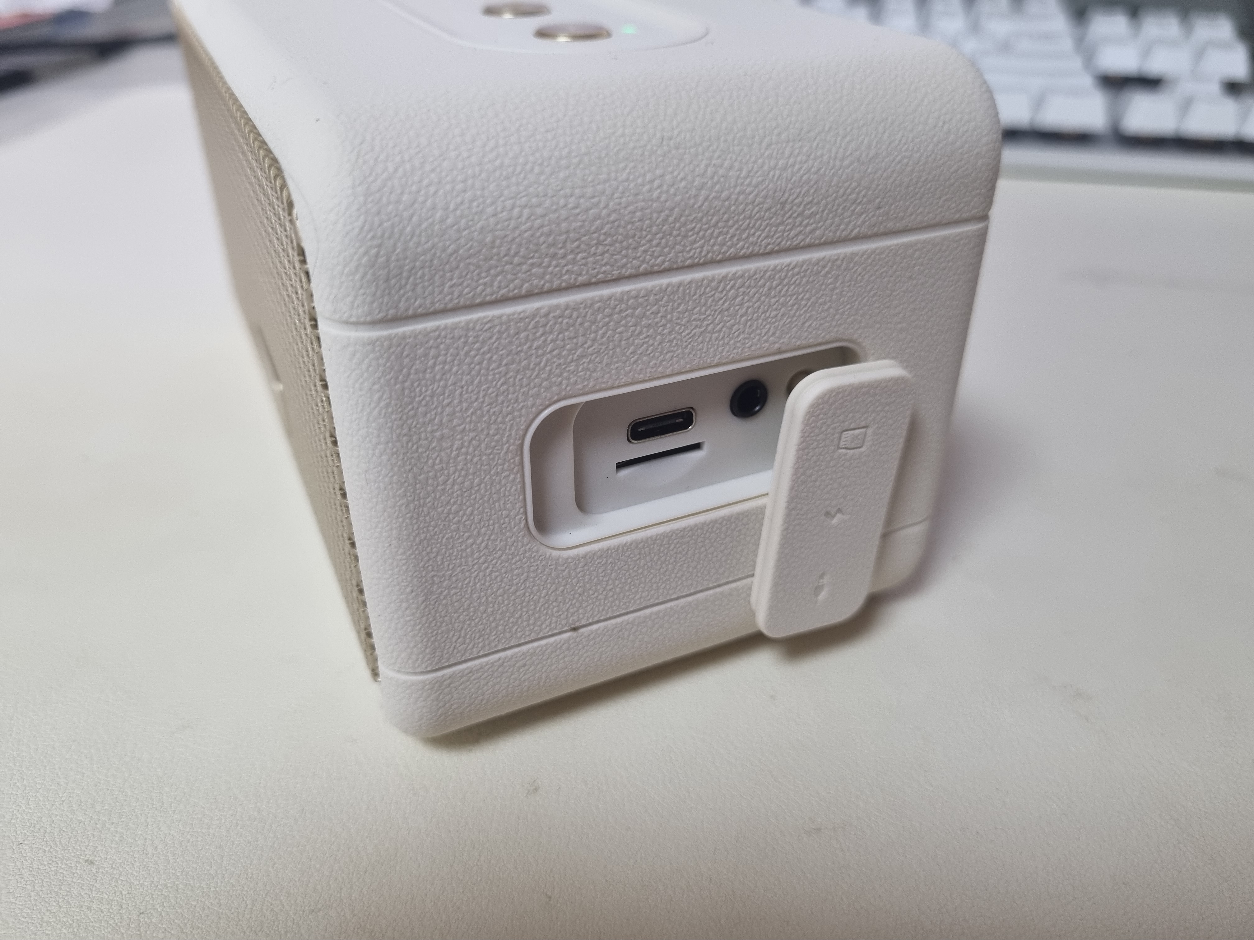 측면 포트 사진