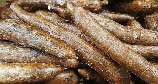 칡