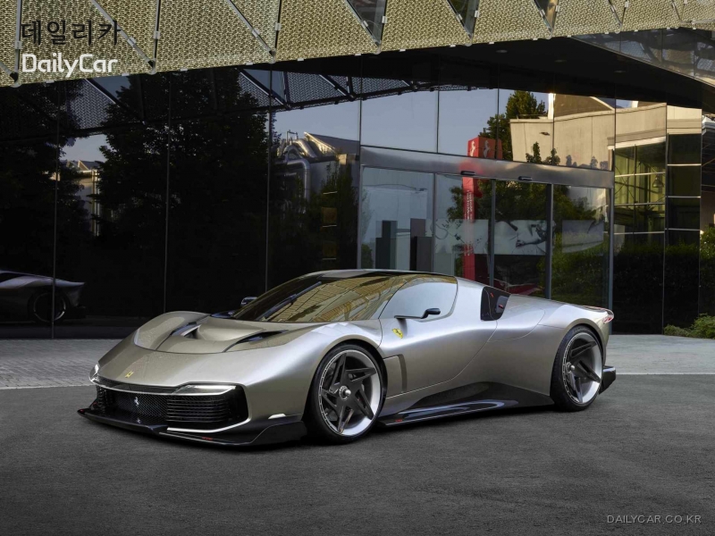 &ldquo;세상에 오직 단 한 대&rdquo; 페라리, 원오프 모델 &lsquo;KC23&rsquo;..특징은?