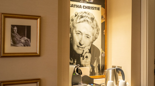 Agatha Christie Room &ndash; Room 411 (사진 출처: Pera Palace Hotel)