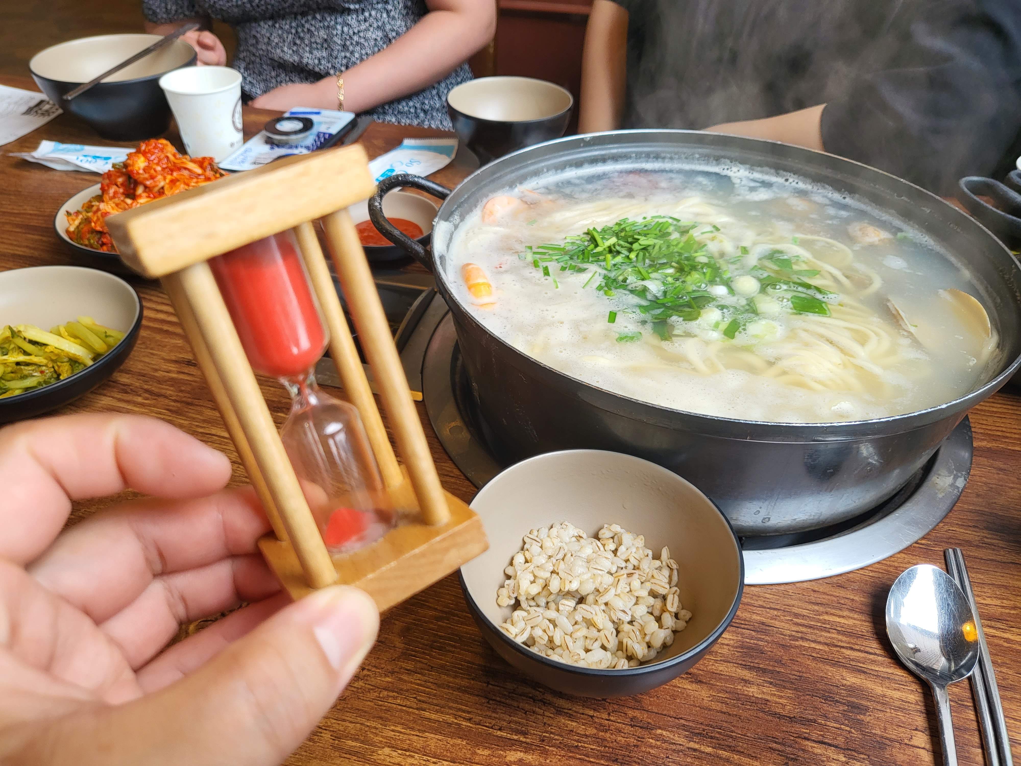 대부도 칼국수 - 모래시계