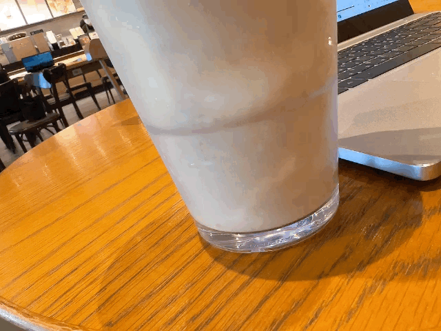 푸딩이 느껴지는 사진