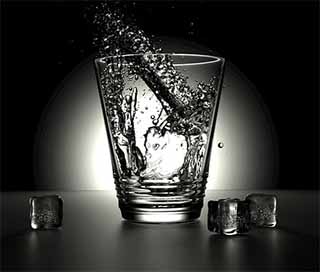 탈수 예방 충분한 물 마시기