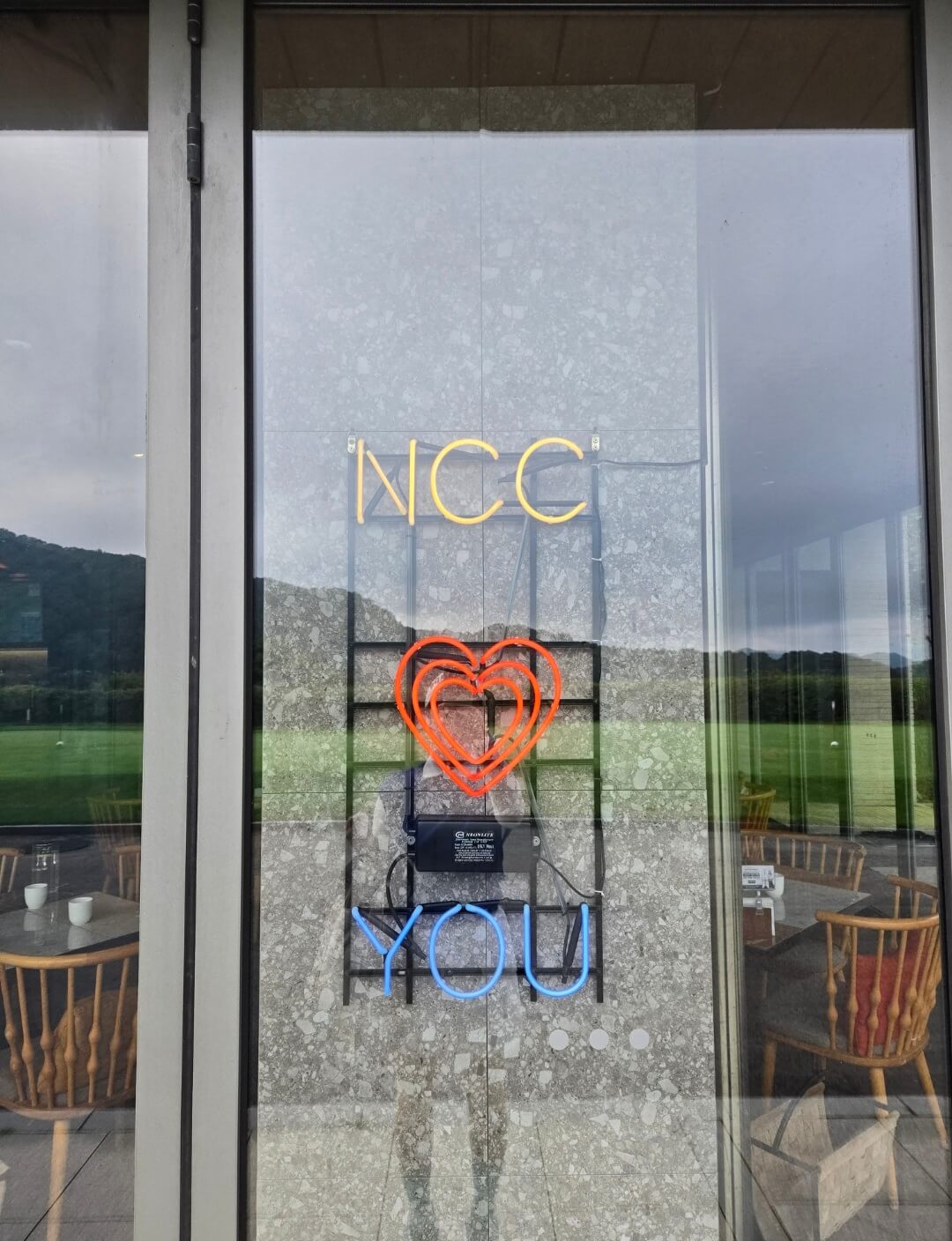 남춘천cc 스타트하우스에 네온사인