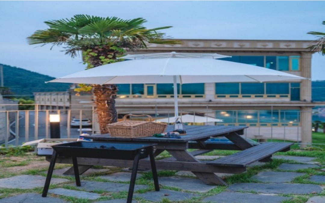 상상호텔 야외 바베큐장