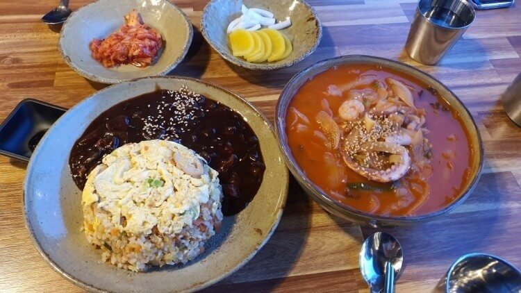 더나인 CC 맛집