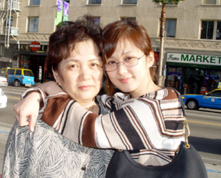 배우 장나라와 동안 어머니 와 함께한 다정한 사진