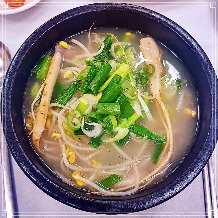 순천 웃장국밥거리 맛집 1+1 맛집, 9천원, 배춧잎 수육 한 접시 서비스, 순대국밥