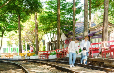 청도 프로방스 산타마을 빛축제 가족 여행지 추천