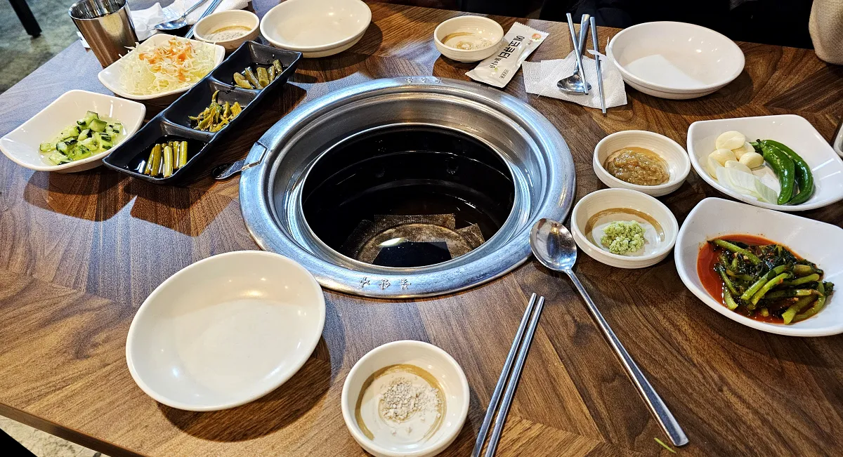 경상남도-거제도-고기집-상동목장-메뉴-기본반찬-상차림