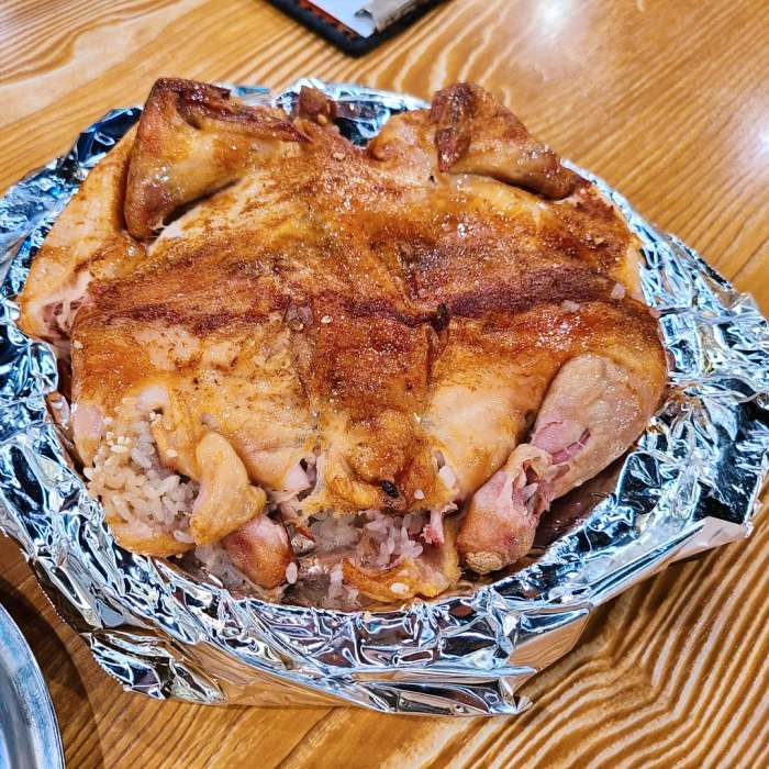 백반기행 안재모 편 장작구이 통닭 참나무 찹쌀 누룽지 열무김치 어묵탕 잔치국수 막국수 고양 서오릉 맛집 소개