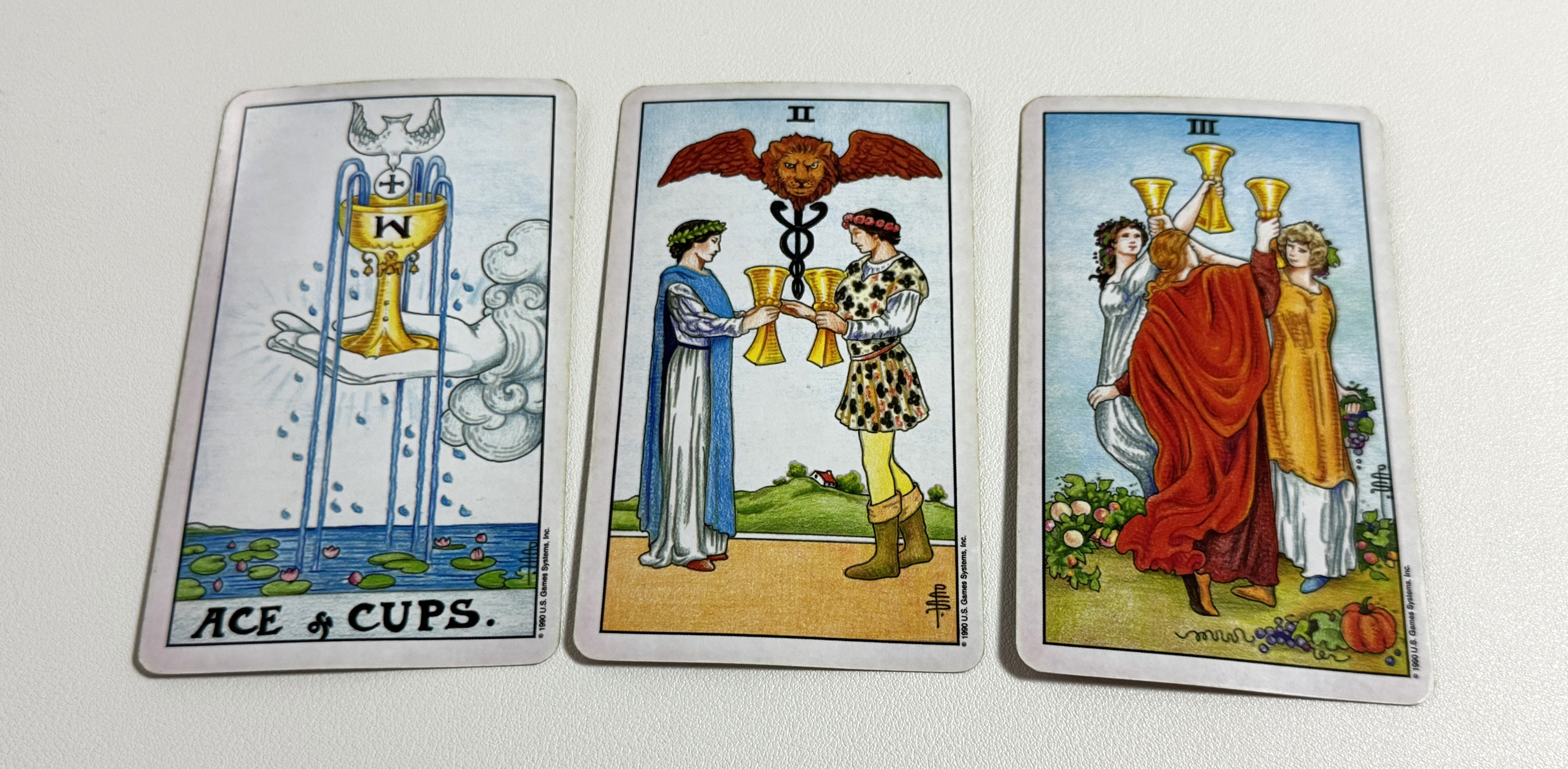 에이스, 컵 2번, 컵 3번 타로 카드