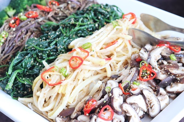 전통 요리, 산골 마을 음식과 그것을 지키는 사람들