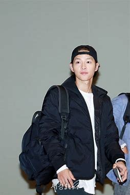 송중기공항패션