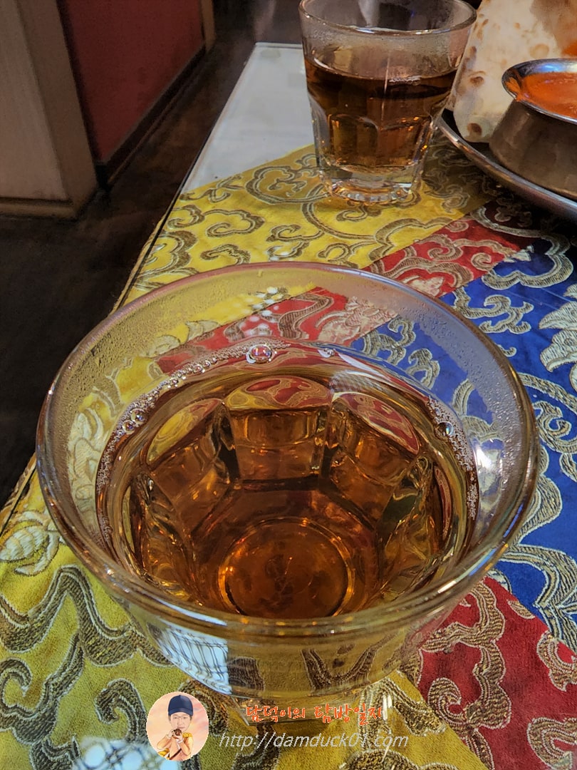 따뜻한 홍차