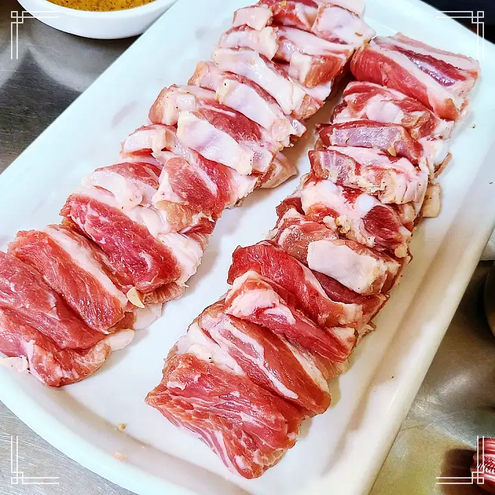 토요일은 밥이좋아 군포 당동 된장박이 삼겹살 맛집 생삼겹 통삼겹 된장에 넣어 숙성 나만 알고싶은 현지인 추천 토밥 좋아 방송정보