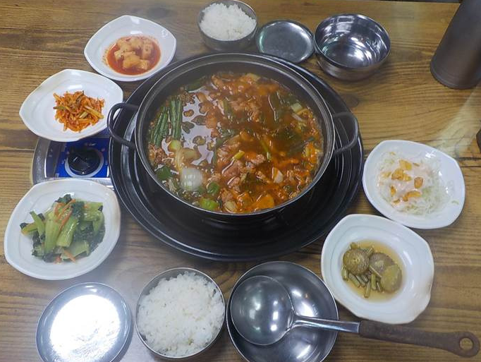 고령촌돼지찌개 앞산본점
