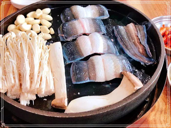 동묘역, 창신동 맛집 100% 국내산 민물장어, 장뇌삼, 장어 숯불 구이