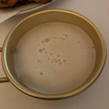 잔에 담겨있는 사진