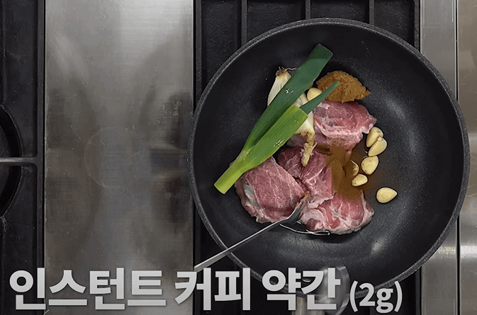 돼지고기 뒷다리살 수육