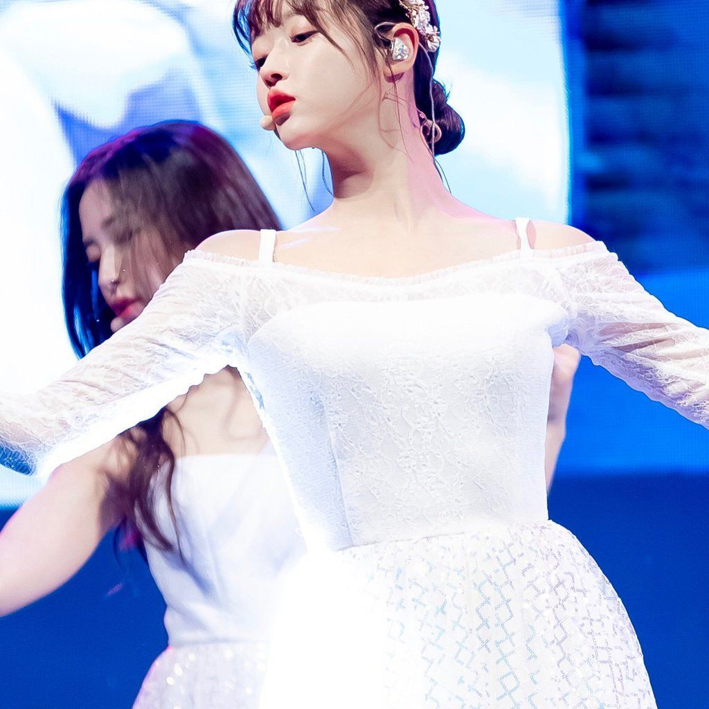 오마이걸 유아 본명 나이 육상선수 사진 모음