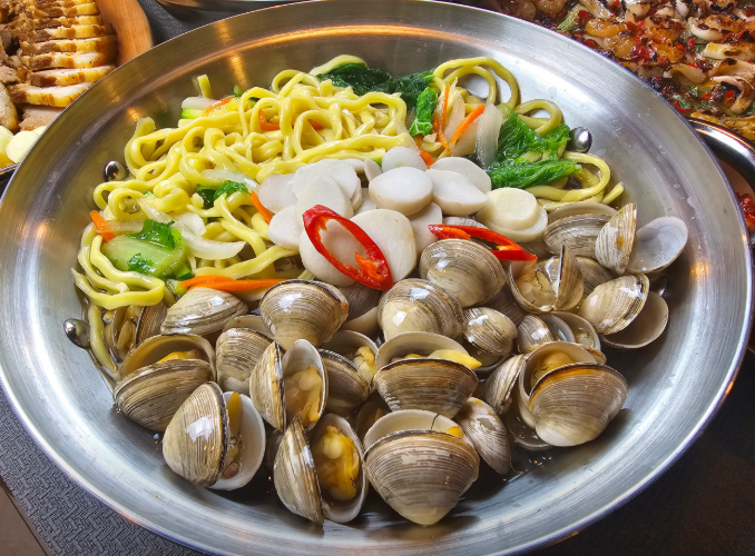 생생정보 2460회|바다를 담은 해물샤부칼국수 & 보쌈