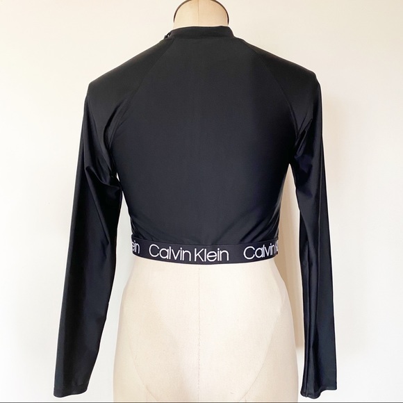 솔로지옥 신슬기 래쉬가드 캘빈클라인