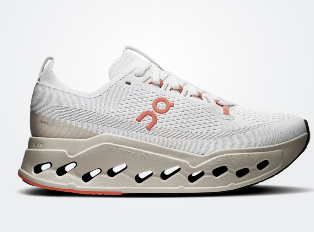 Cloudsurfer Max 측면 (출처: https://www.on.com/ko-kr)