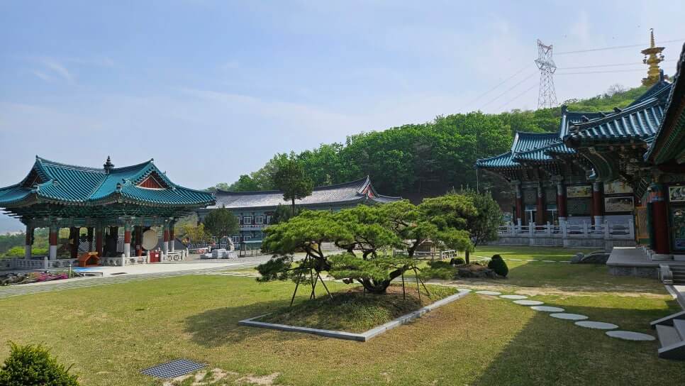 용인 법륜사 : 자비와 행복이 가득한 만일결사 정진도량