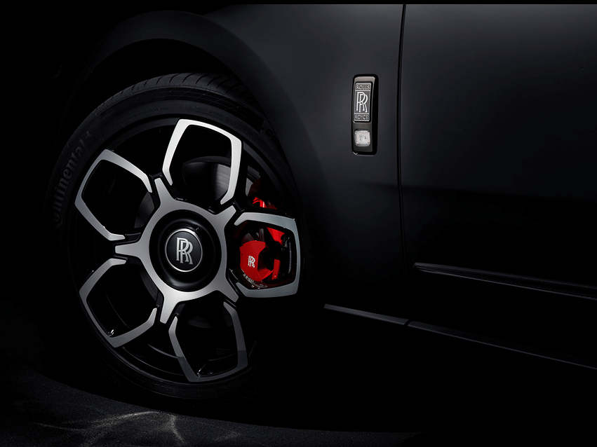 롤스로이스 컬리넌 블랙배지 ; 김민종 차&amp;#44; 접촉사고 선처 미담 유명인차