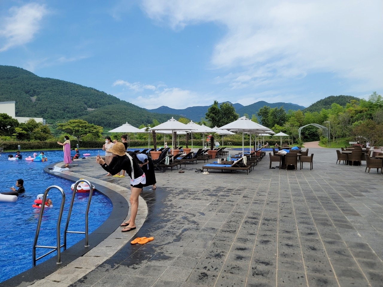 남해 아난티 실외 실내 수영장 수심 튜브 구명조끼 사용 워터하우스 깊이