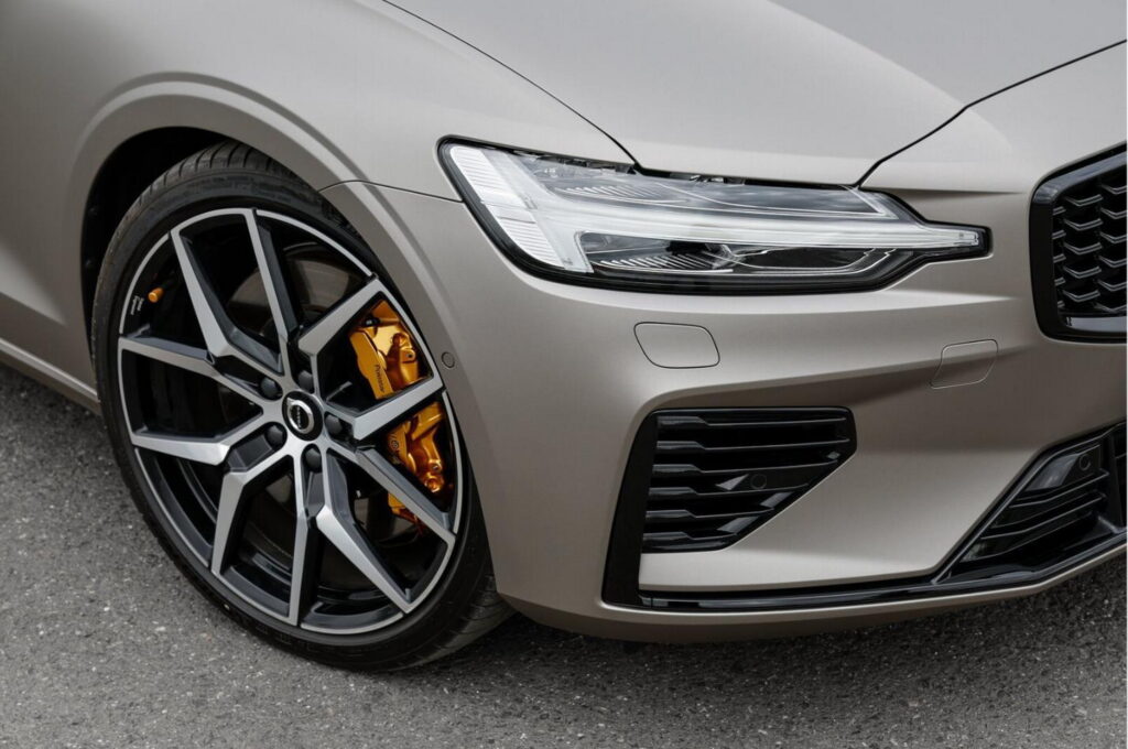 볼보 한정판 S60 폴스타 엔지니어드 리미티드 에디션