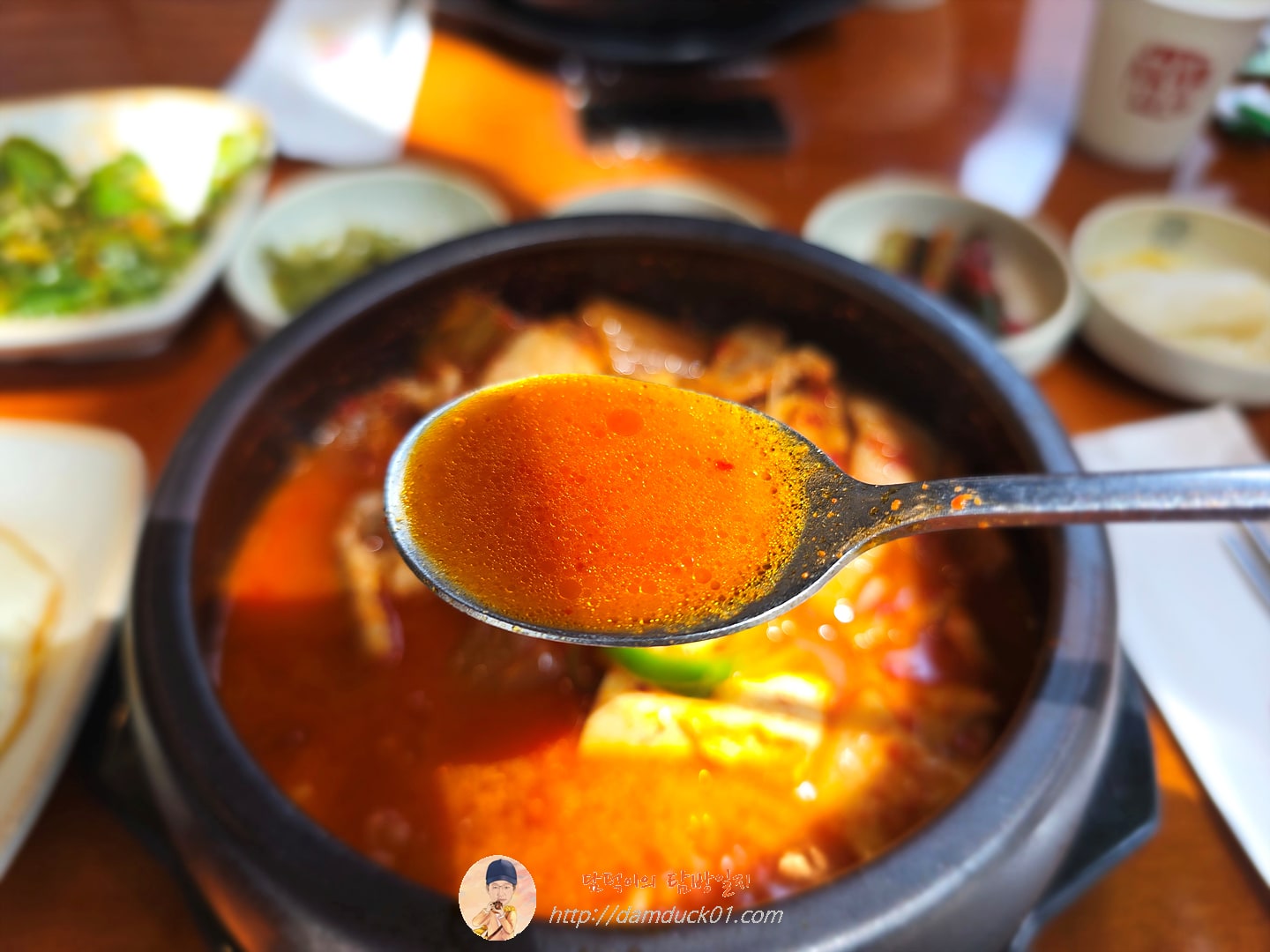 찌개정식(고기듬뿍김치찌개)
