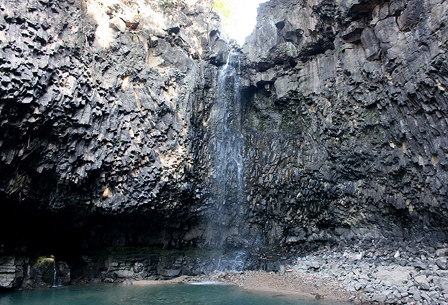 연천 재인폭포 비경 여행에서 마주하는 물과 절벽이 만든 고요한 긴장감